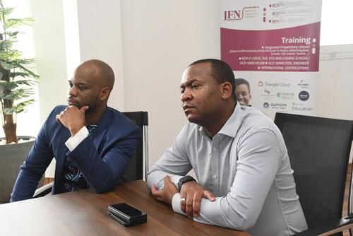 Visite et conférence à l'université entrepreneuriale JFN